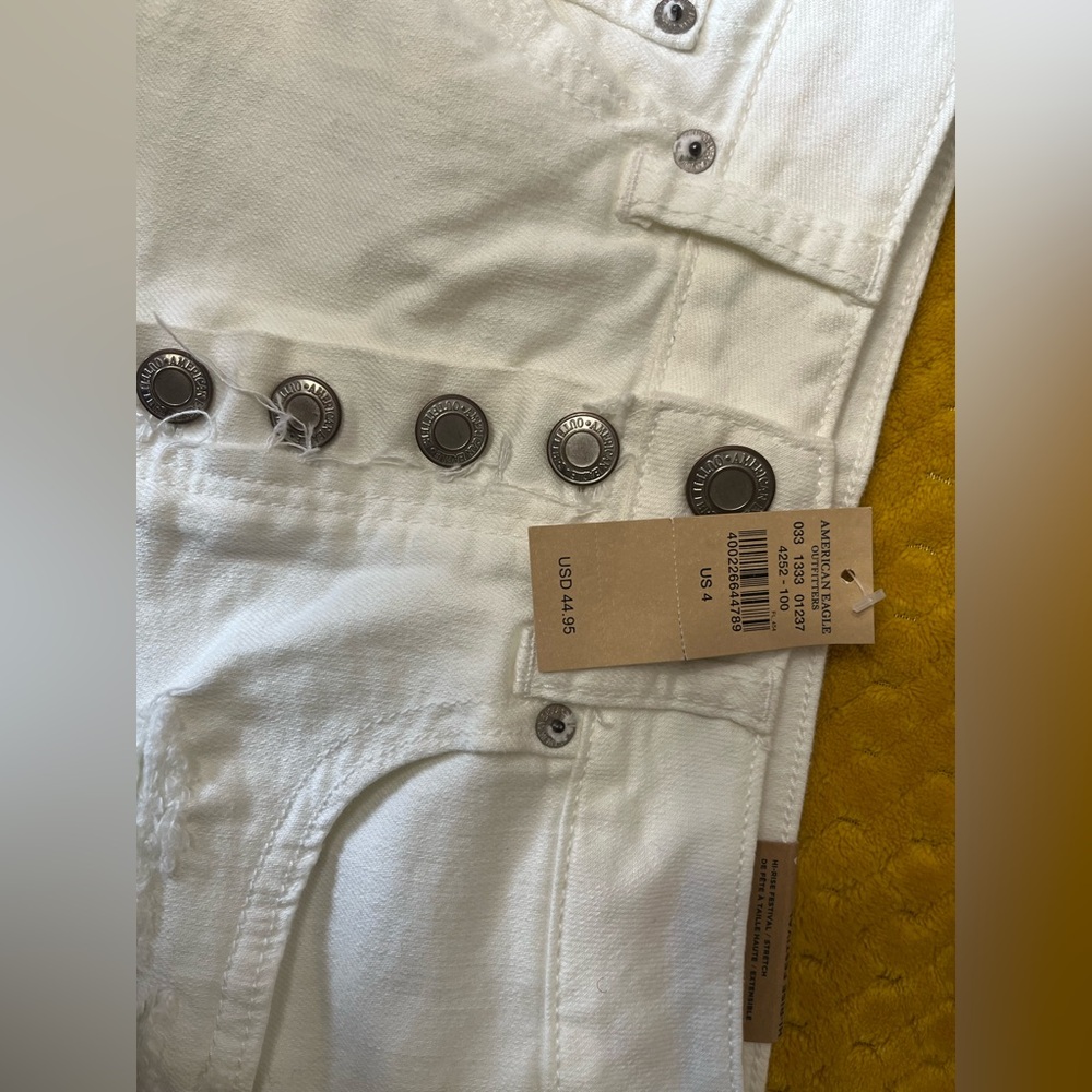 NWT American Eagle Stretch White Jean Shorts Size 4 - Picture 11 of 16
